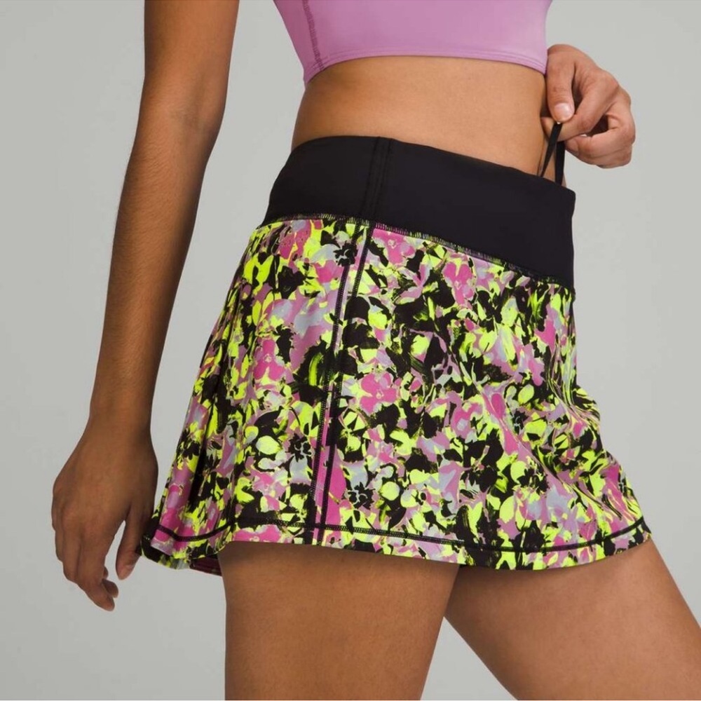 Lululemon pace flower rival skirt - Picture 6 of 12